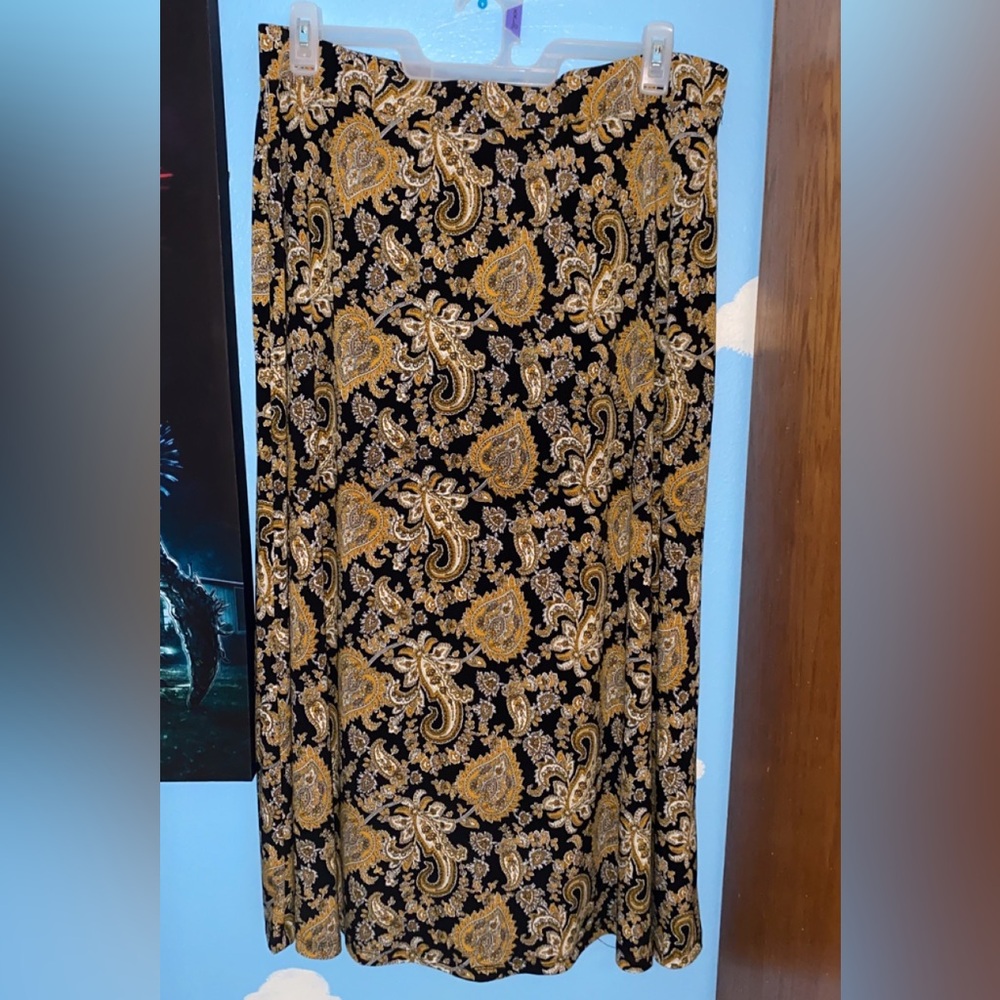 NWOT - Kasper Paisley Long Skirt